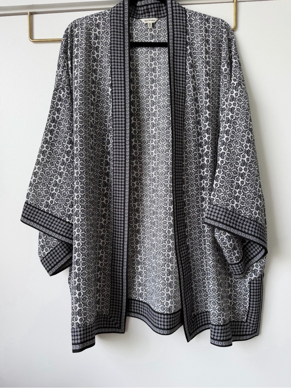 Max Studio Black and White Patterned Open Cardigan